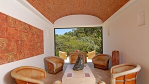 Interior - Villa Azalea Luxury B&B (El Tuito)