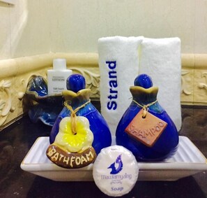 Duschwanne, Komfortbadewanne, Designer-Toilettenartikel, Haartrockner