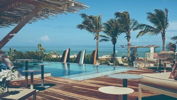 Outdoor pool, sun loungers