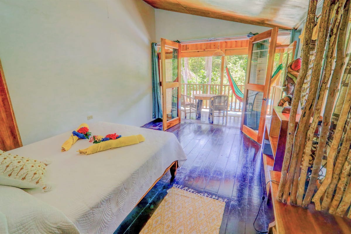 Suite monolocale, 1 camera da letto (Mountain Suite II) | Materassi Tempur-Pedic, una cassaforte in camera, una scrivania