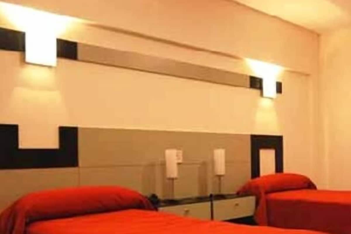 In-room safe, desk, laptop workspace, free WiFi