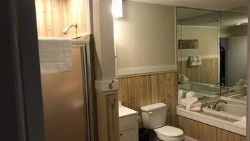 Royal Suite (Max 6 Guests) | Bathroom