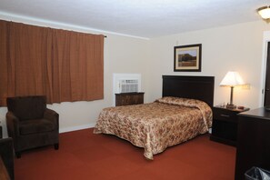 خزنة داخل الغرفة ومكواة/لوح كي وواي فاي مجانًا وملاءات أسرّة