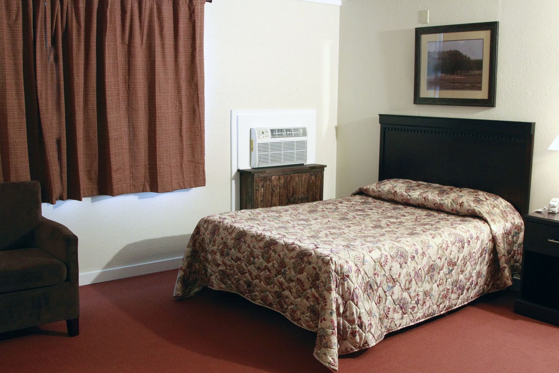 in-room safe, iron/ironing board, free wifi, bed sheets