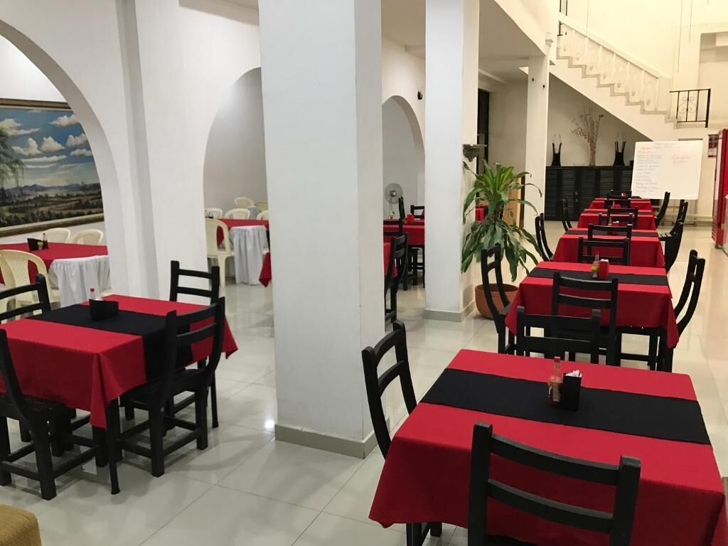 Breakfast, lunch and dinner served