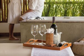 Área de tratamiento exterior, masajes