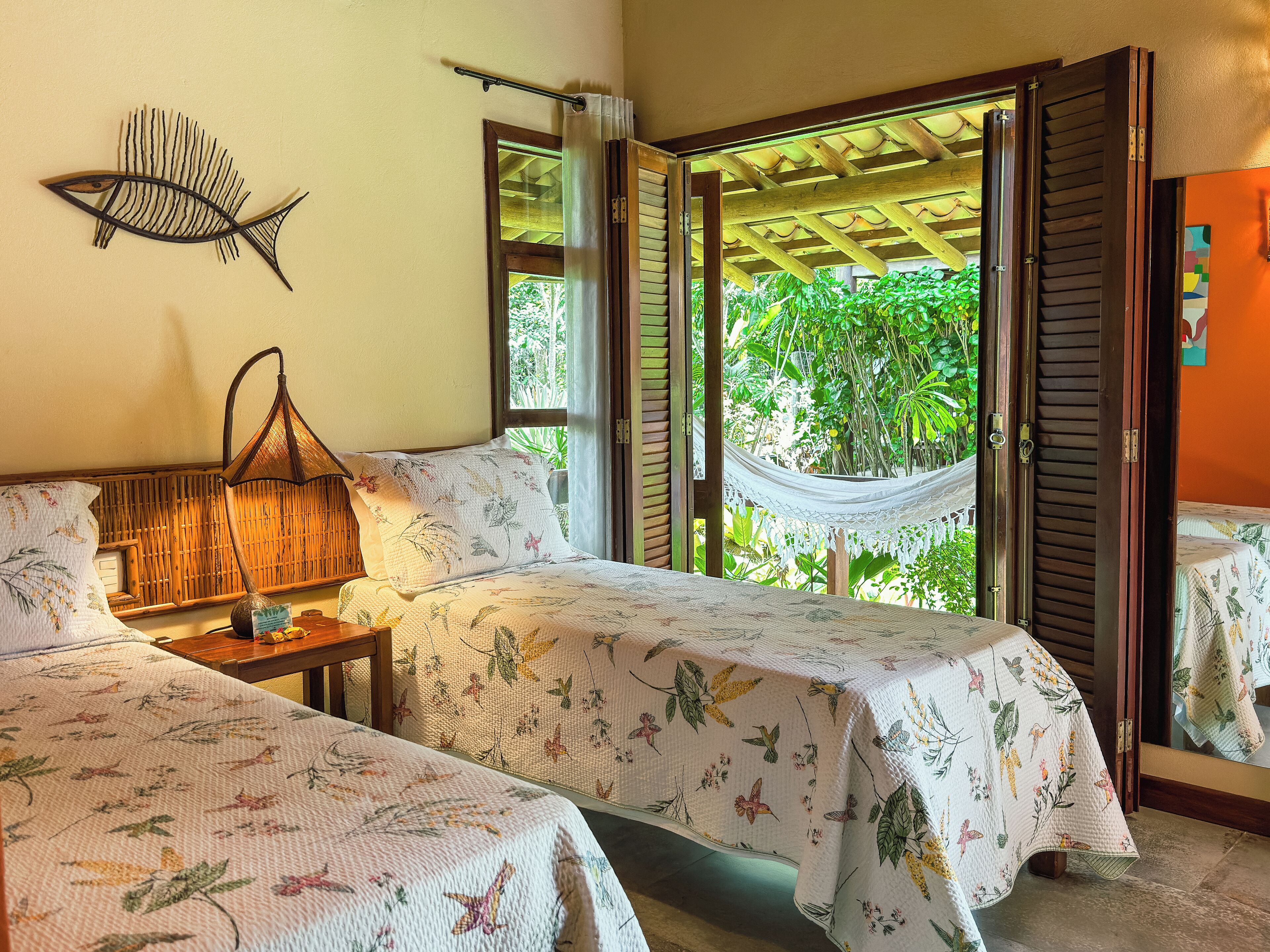 Hypo-allergenic bedding, minibar, in-room safe, blackout drapes