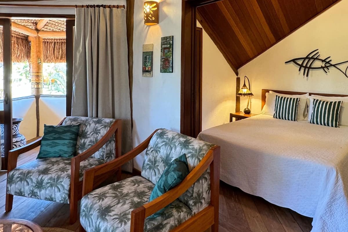 Deluxe Cabin | Hypo-allergenic bedding, minibar, in-room safe, blackout curtains
