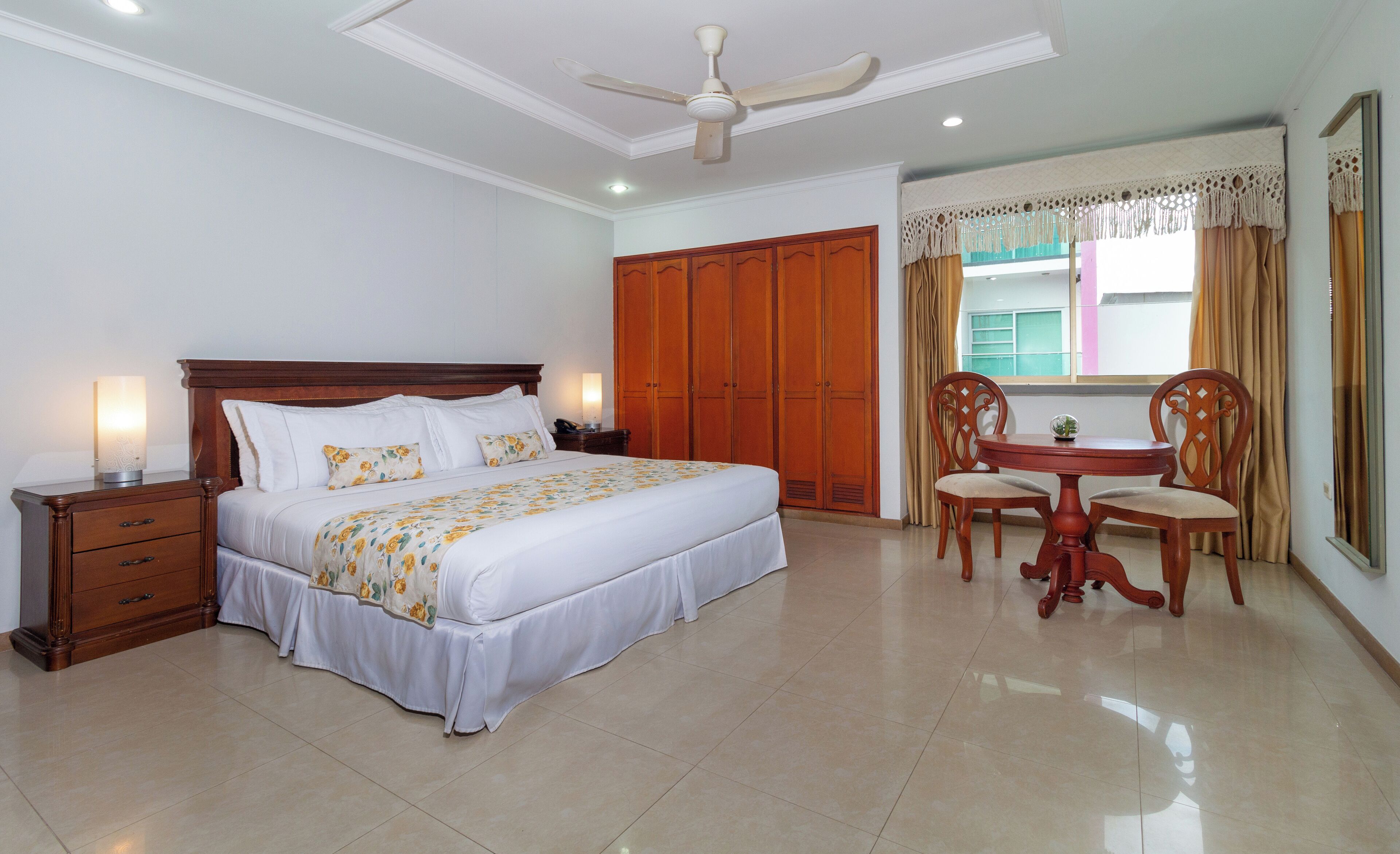 suite | in-room safe, free wifi, bed sheets