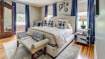 Roosevelt #3, 1 King Bed | ์ด์งํธ์ฐ ๋ฉด ์ํธ, ๊ณ ๊ธ ์นจ๊ตฌ, ํ๋ก์ฐํ ์นจ๋, ๊ฐ์ค ๋ด ๊ธ๊ณ