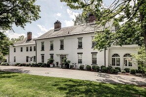 Exterior - Stagecoach Inn (Goshen)