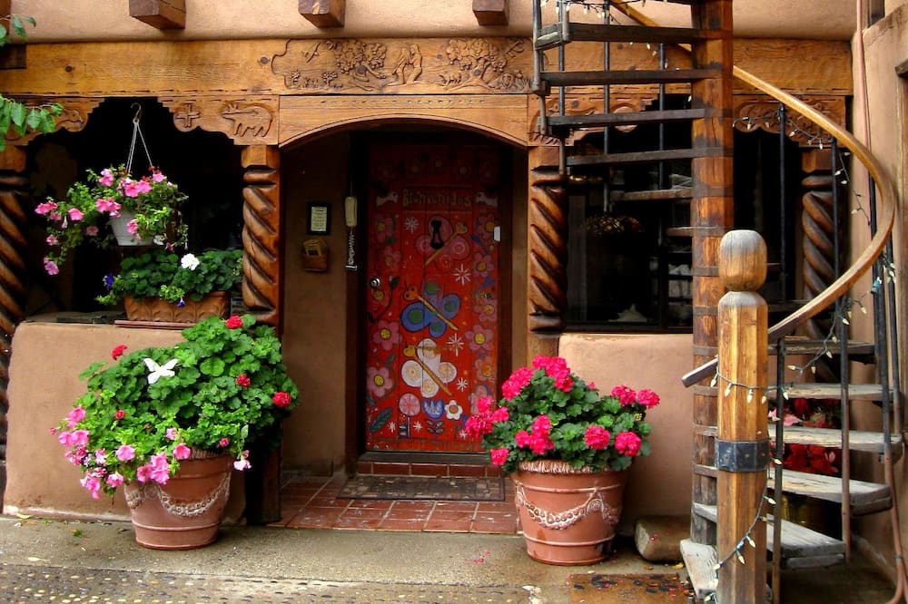 La Doña Luz Inn