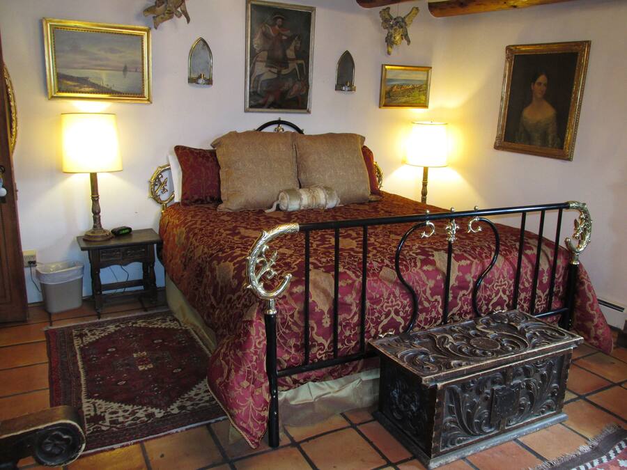 Deluxe Room, 1 King Bed, Fireplace, Mountain View