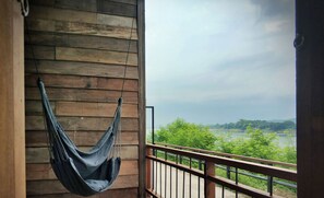 Deluxe Double bed with Riverview | Utsikt fra rommet