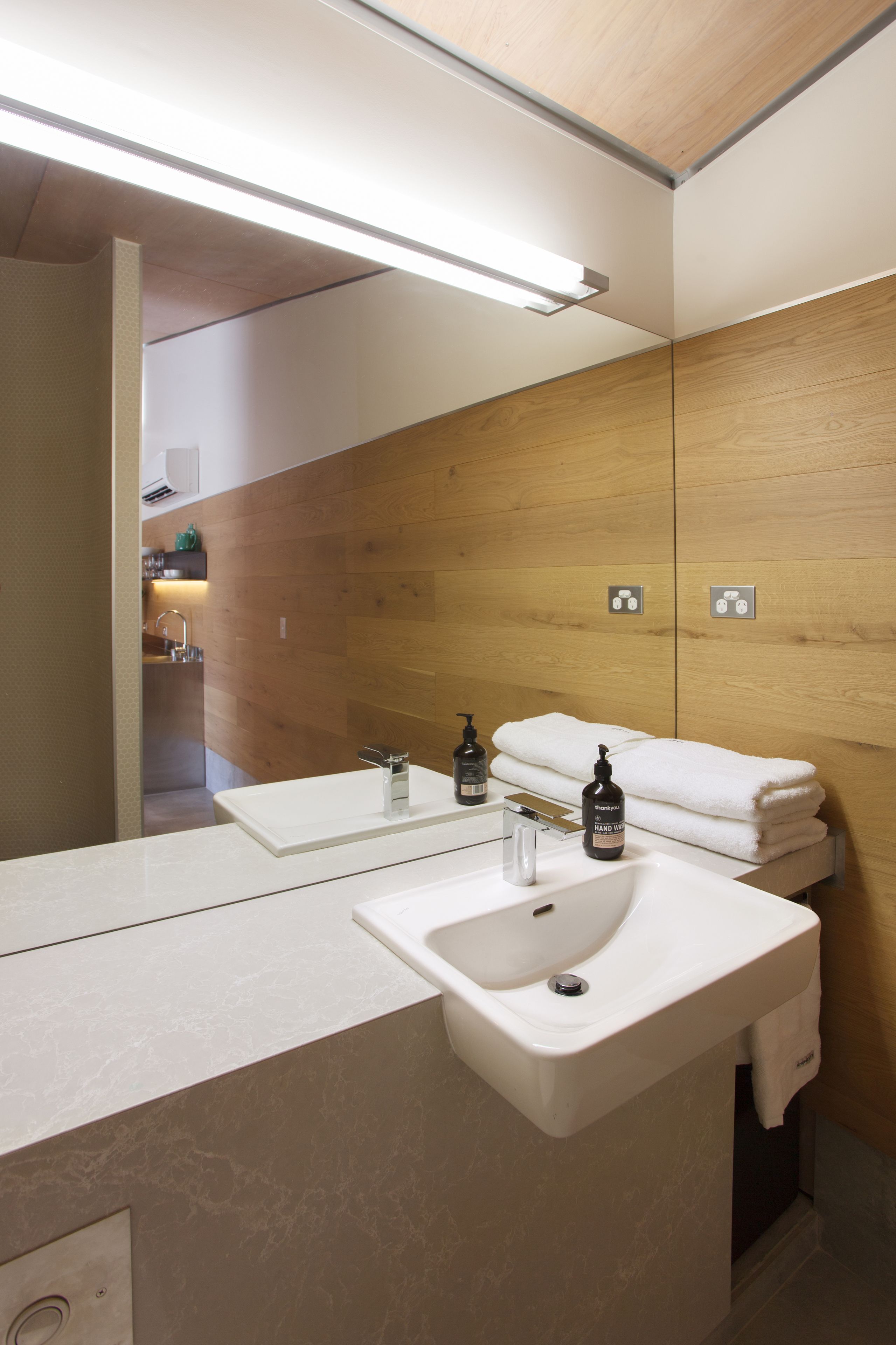 Estudio Deluxe | Baño | Ducha y cabezal de ducha tipo lluvia