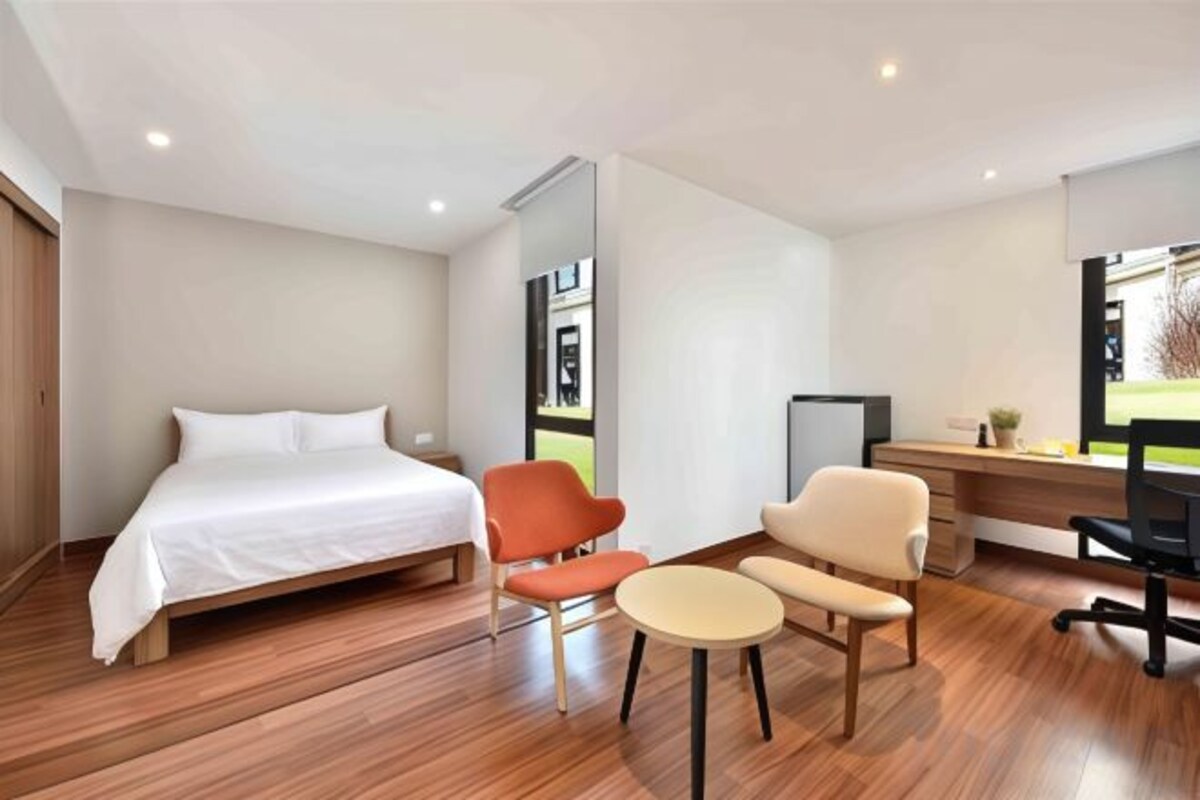 Studio Queen Room