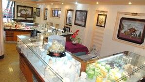 Gift shop - Asia Hotel (Hanoi)