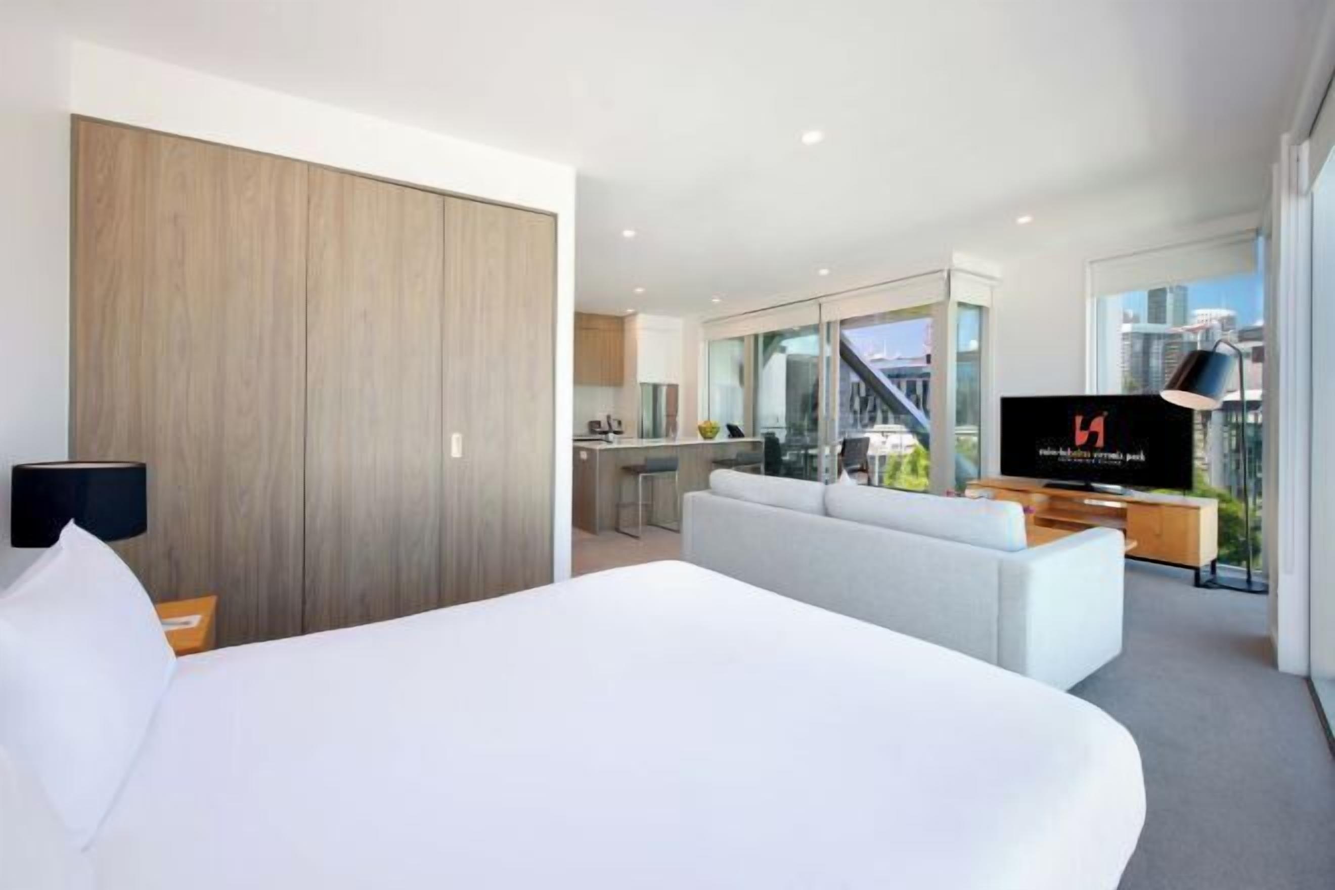 Premium bedding, in-room safe, desk, laptop workspace