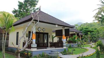 Villa, 1 Bedroom | 1 bedroom, memory foam beds, minibar, in-room safe