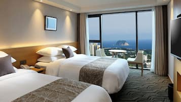 Family Twin Room, Ocean View (Deluxe) | In-room safe, bed sheets