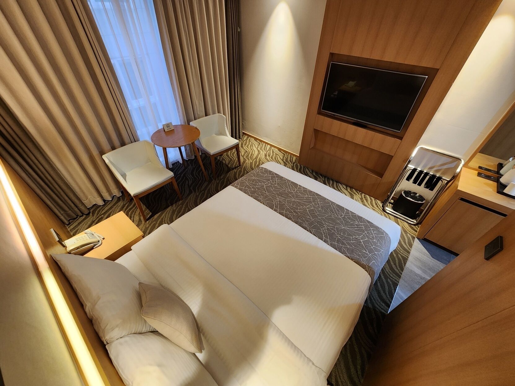 Coffres-forts dans les chambres, draps fournis