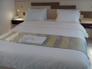 Bureau, Wi-Fi gratuit, draps fournis