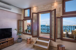 Egyptian cotton sheets, premium bedding, free minibar, in-room safe - Residenza Vranas Boutique Hotel (Chania)