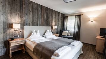 In-room safe, desk, cribs/infant beds, free WiFi