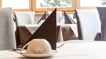 Daily buffet breakfast (EUR 16 per person)