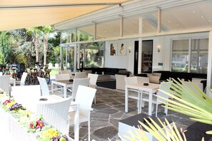 Lobby sitting area - Hotel Luna Garni (Ascona)