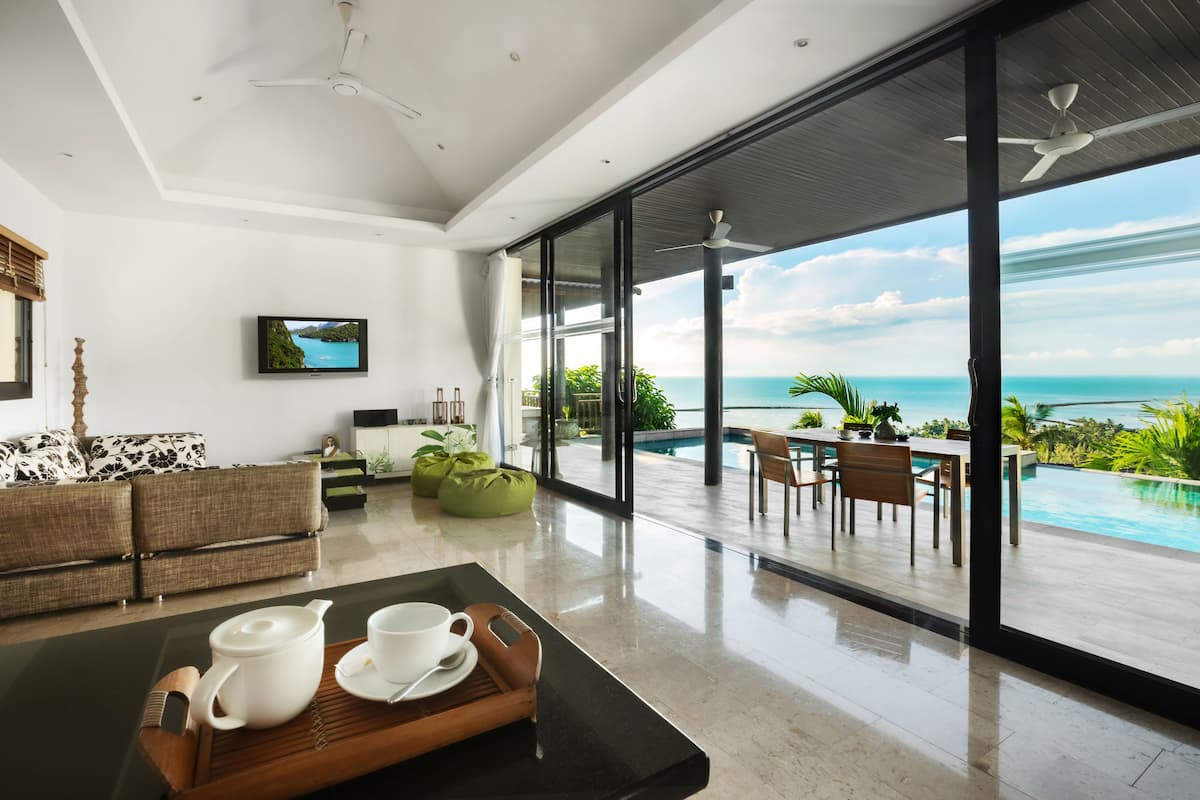 Three-Bedroom Villa with Private Pool and Thai-style Gazebo | Living room