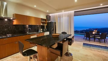 Villa Deluxe, 5 chambres, fumeur, vue océan | Cuisine privée