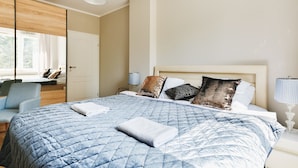 Superior Apartment, 1 Bedroom | 1 bedroom, desk, soundproofing, iron/ironing board - P&O Apartments Ursynów (Warsaw)