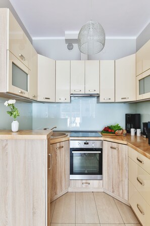 Superior Apartment, 1 Bedroom | Private kitchenette