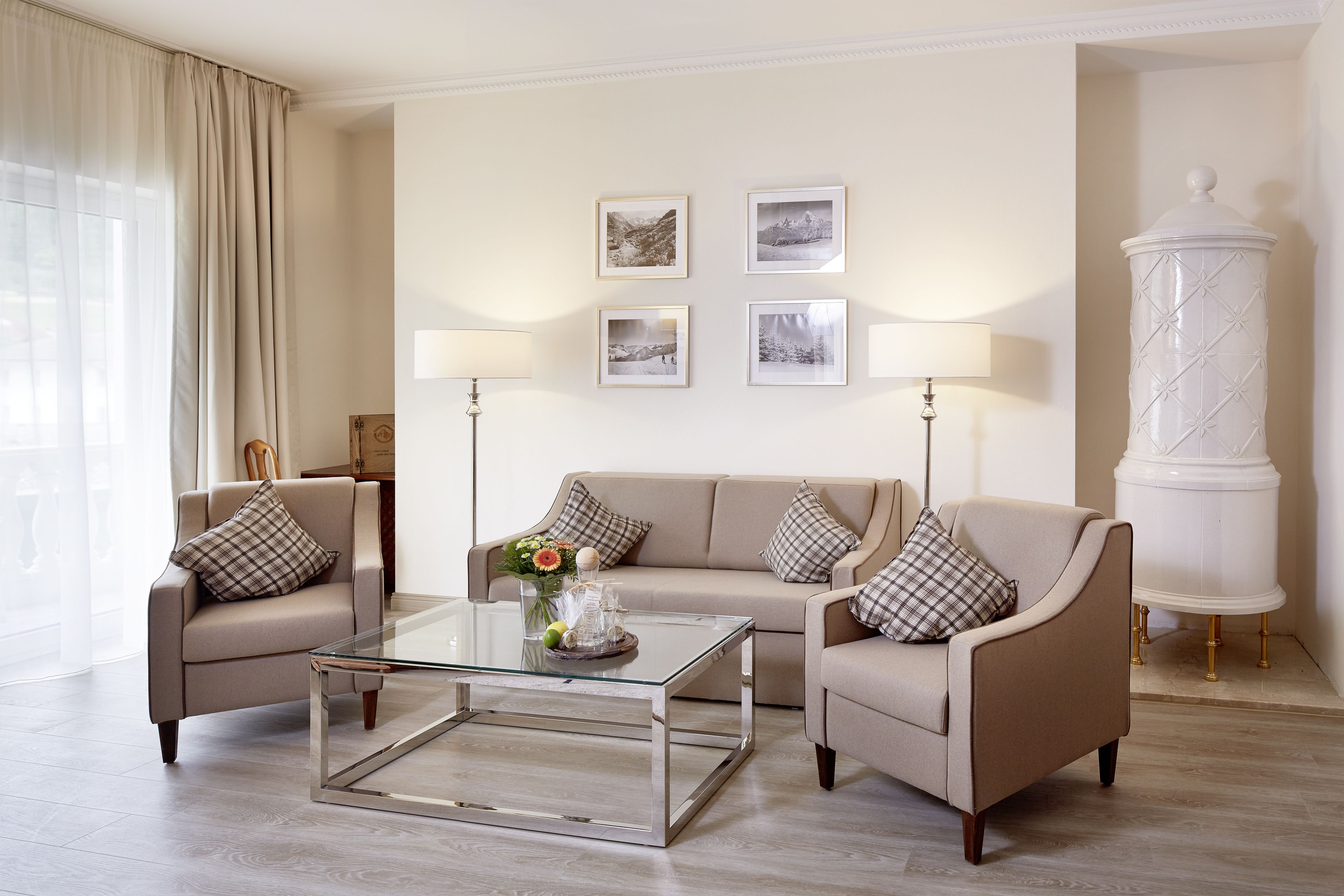 junior suite (l) | hypo-allergenic bedding, minibar, in-room safe, free wifi