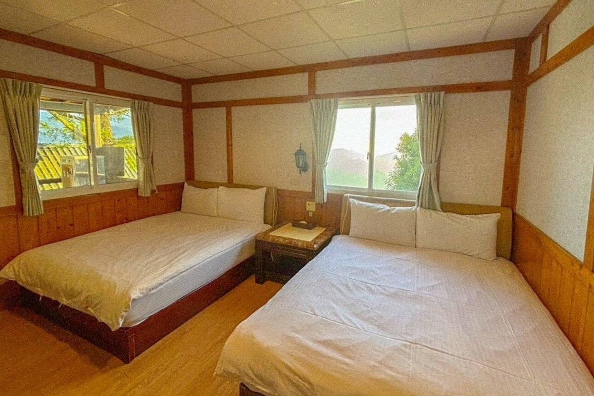 Quadruple Room (- C&D) | Gebar bulu kapas, Wi-fi percuma, cadar katil