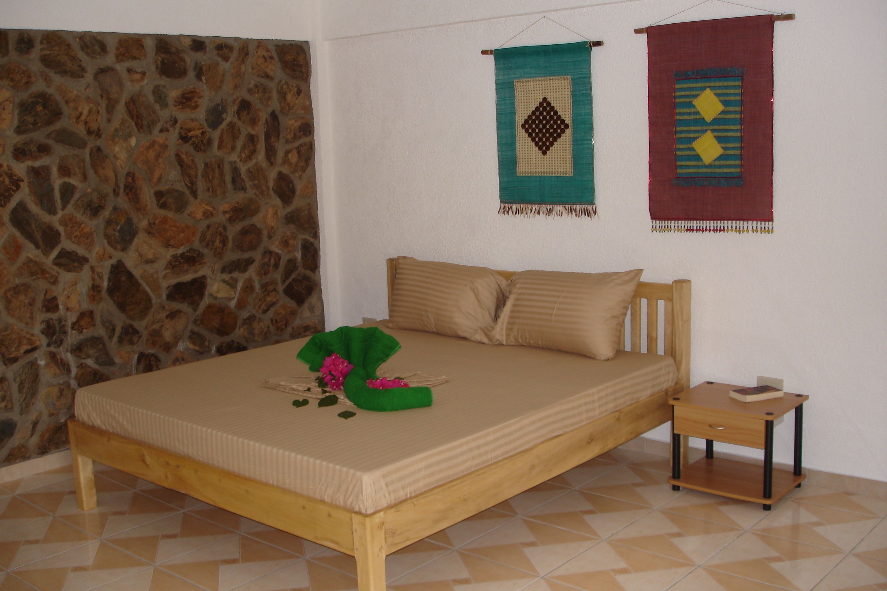 standard room | minibar, desk, free cots/infant beds, rollaway beds