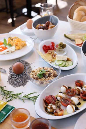 Desayuno bufé gratuito y diario