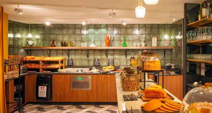 Splendid Hotel Lac d'Annecy - Handwritten Collection