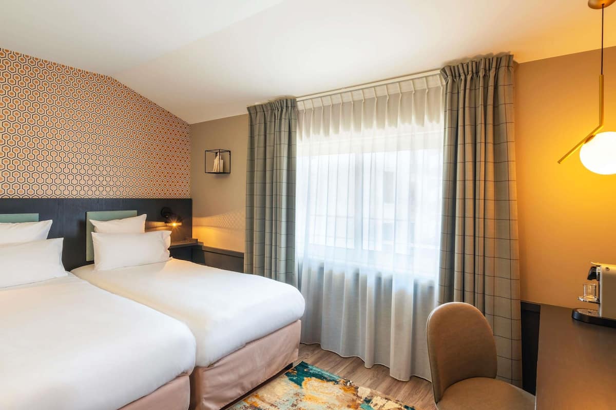 Superior Room, 2 Twin Beds | Premium bedding, minibar, in-room safe, desk