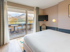 Premium bedding, minibar, in-room safe, desk