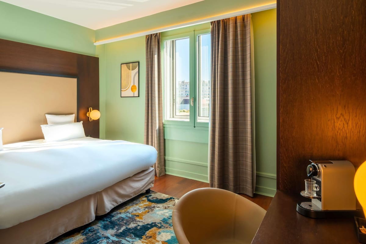 Quarto superior, 1 cama de casal | Roupas de cama premium, frigobar, cofres nos quartos, escrivaninha