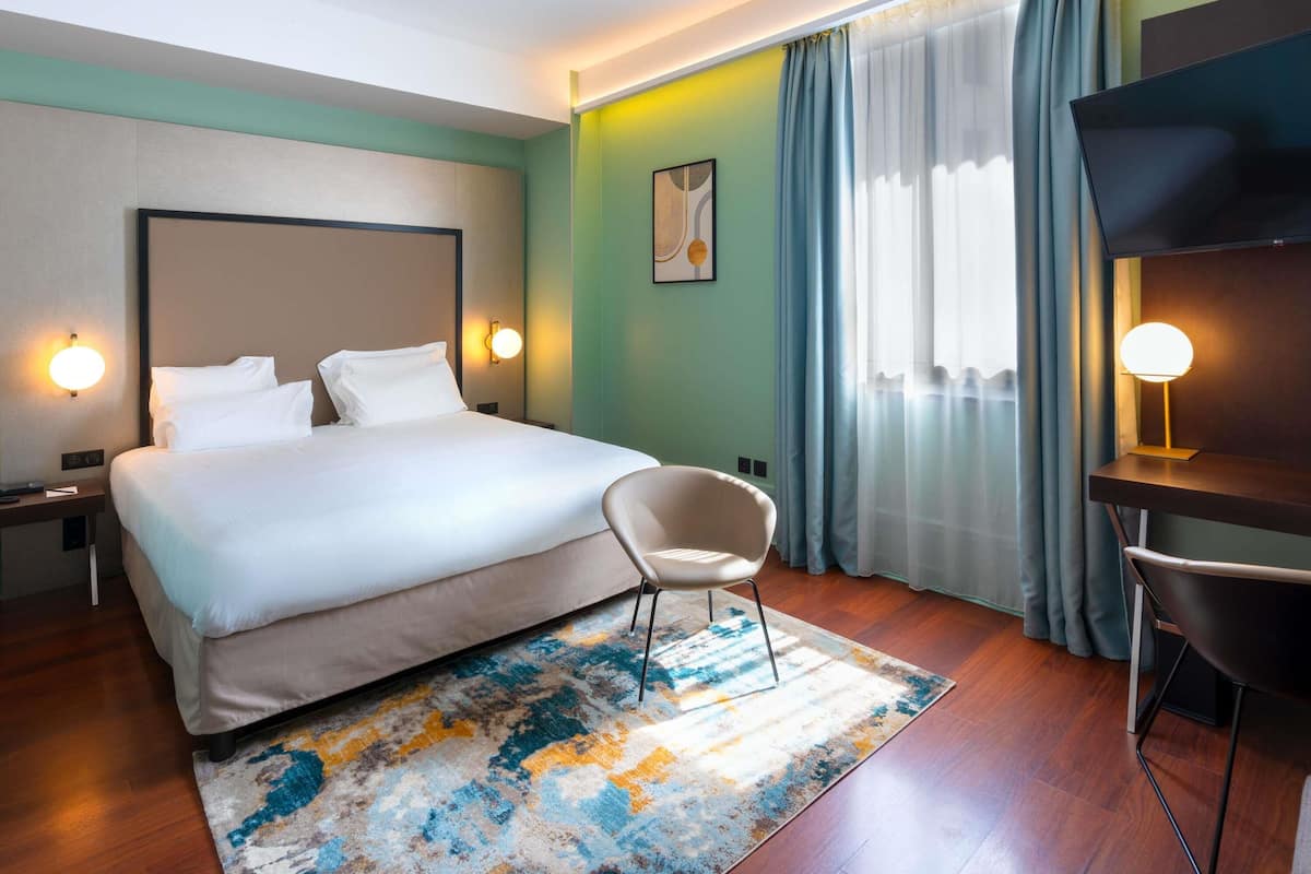 Family Room, 1 Double Bed with Sofa bed | Premium bedding, minibar, in-room safe, desk