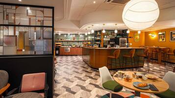 Dagelijks ontbijtbuffet (EUR 23 per persoon)