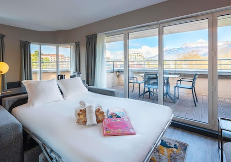 Ropa de cama de alta calidad y minibar