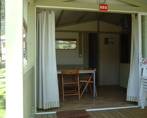 Bungalow, 2 camere da letto (Mediterraneo) | Soggiorno | TV, tavolo da ping pong