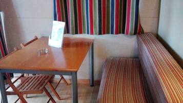 Bungalow, 1 chambre (AtlĂąntico) | Restauration dans la chambre