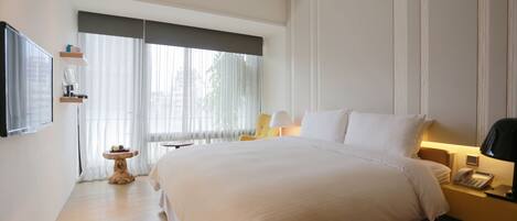 Elite Double Room, 1 Queen Bed, Ensuite | Premium bedding, down duvets, free minibar, individually decorated