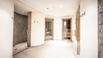 Sauna, baño de vapor, masajes suecos, masajes deportivos y masajes