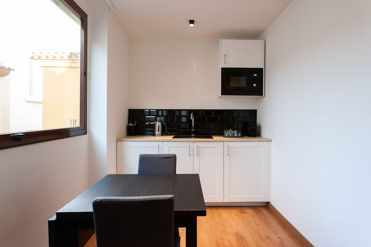 premium quadruple room | private kitchen | mini-fridge, microwave, espresso maker, coffee/tea maker